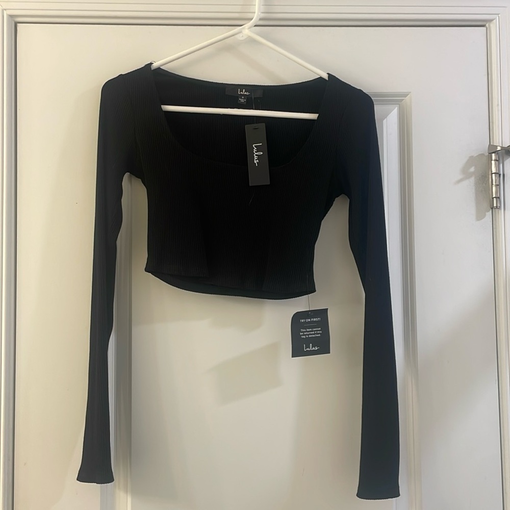 Lulus cropped black ribbed long sleeve top. Size small